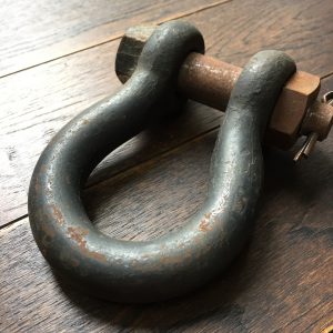 shackle buckle belt2
