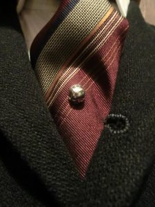 skull pin 2